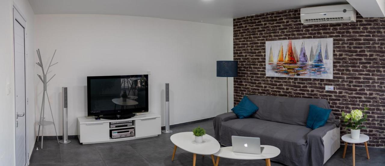 Poseidon Apartment By Michalis ไอยานาปา ภายนอก รูปภาพ